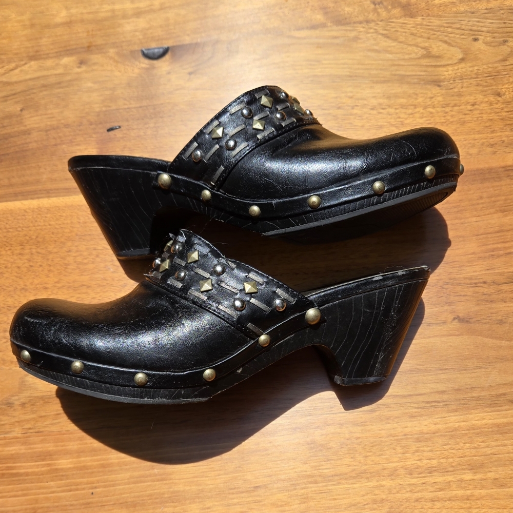 Candies Studded Black Clogs. Womens 8. - Picture 7 of 15